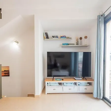 בית הארחה Guestready - Costa Antigua 6Pax